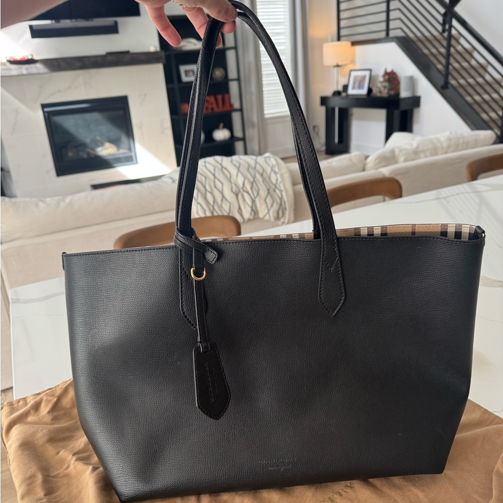 Burberry Black Leather Tote with Check Lining